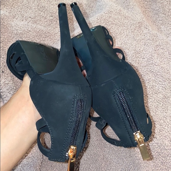 Black Strappy Heels Size 8 - Picture 6 of 9